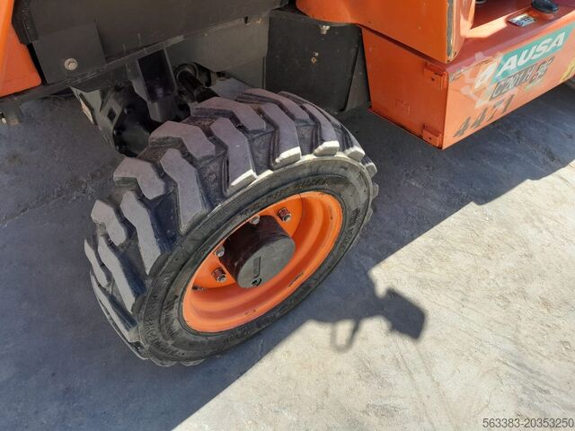 Chariot élévateur pour terrain accidenté Ausa C201HX4