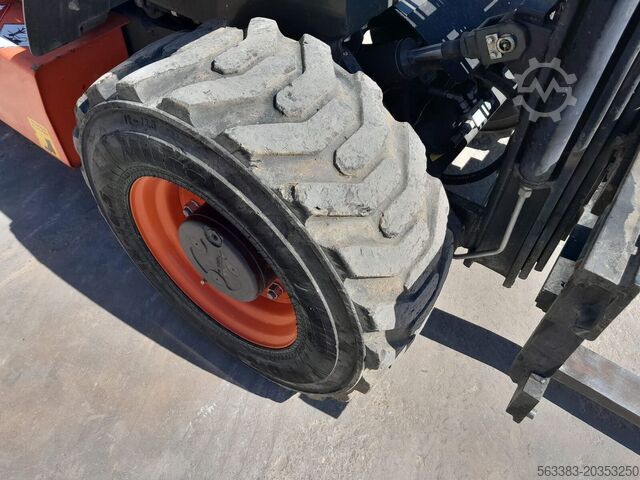 Täysmaastotrukki Ausa C201HX4
