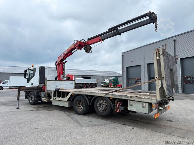 Autovedu veoauto IVECO Stralis 420 6x2 Maschinetransport HMF1823 Crane