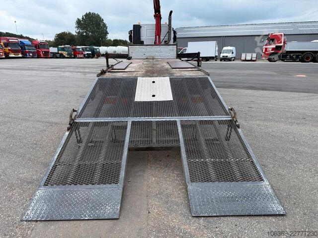 Autovedu veoauto IVECO Stralis 420 6x2 Maschinetransport HMF1823 Crane