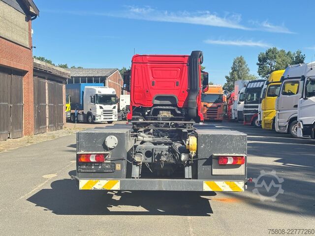 Шасси грузовика MERCEDES-BENZ Antos 3245 8x2 Chassi PTO Lift /Lenkachse