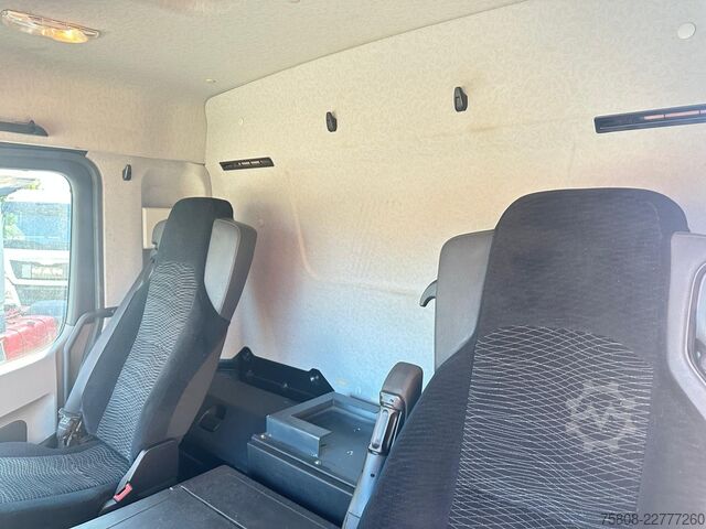 Шасси грузовика MERCEDES-BENZ Antos 3245 8x2 Chassi PTO Lift /Lenkachse