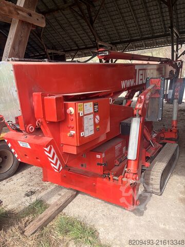 Piattaforma di lavoro cingolata Teupen Leo 36