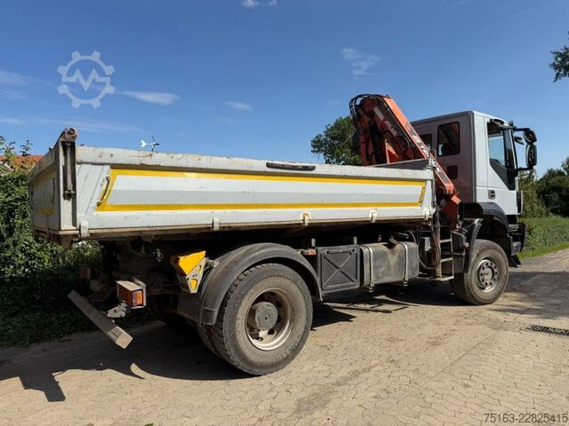 Truk jungkit IVECO TRACKER AD 190T36 W 2-Achs Allradkipper Kran Atl