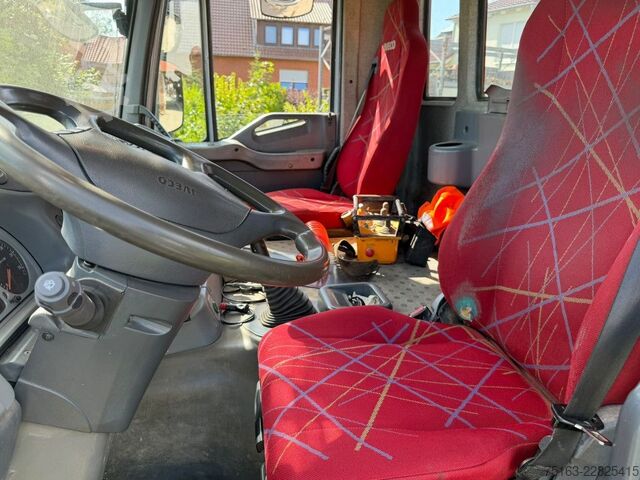 Truk jungkit IVECO TRACKER AD 190T36 W 2-Achs Allradkipper Kran Atl