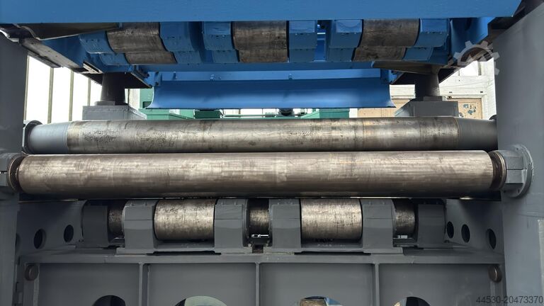 Sheet metal straightening system WMW Wildau UBR 32x2500
