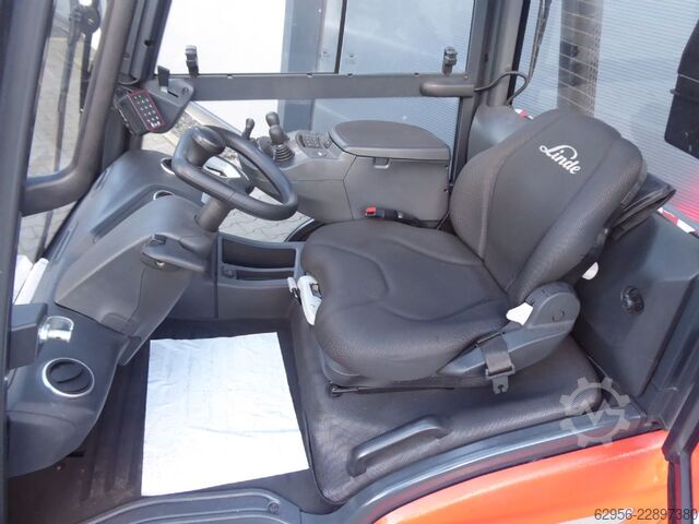 Chariot élévateur à fourche diesel Linde H30D-01