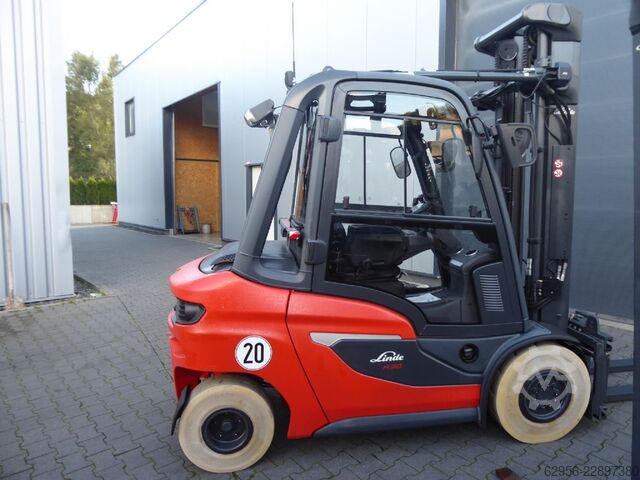 Chariot élévateur à fourche diesel Linde H30D-01