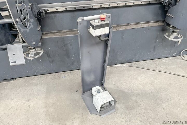 Nospiediet BREMŽU DENER PX 30320