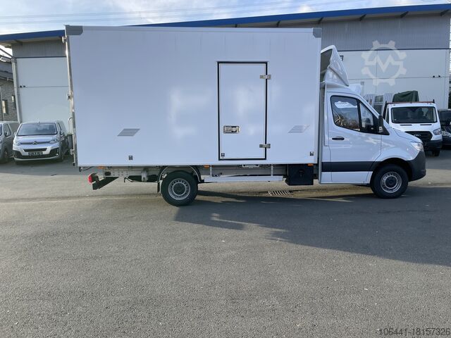 Transporteris su lagaminu MERCEDES-BENZ Sprinter 317 Möbelkoffer mit Türen