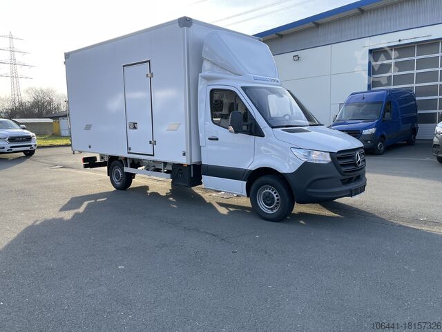 Transporteris su lagaminu MERCEDES-BENZ Sprinter 317 Möbelkoffer mit Türen