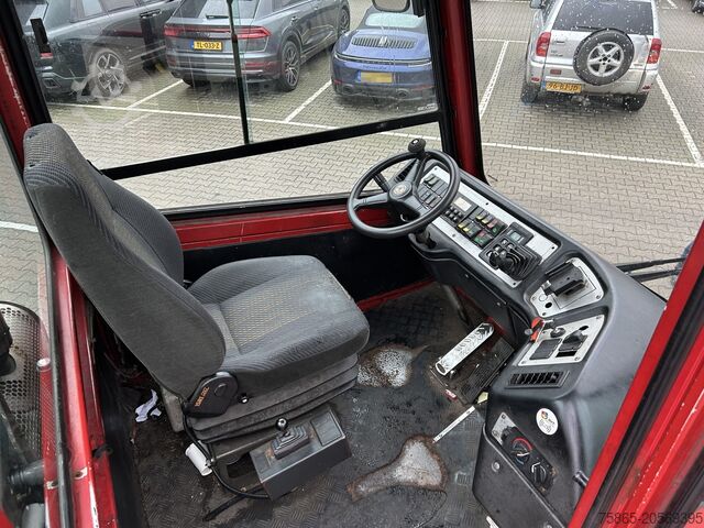 Standard tractor Terberg YT 182 Terminal Tractor / Airco / Allison