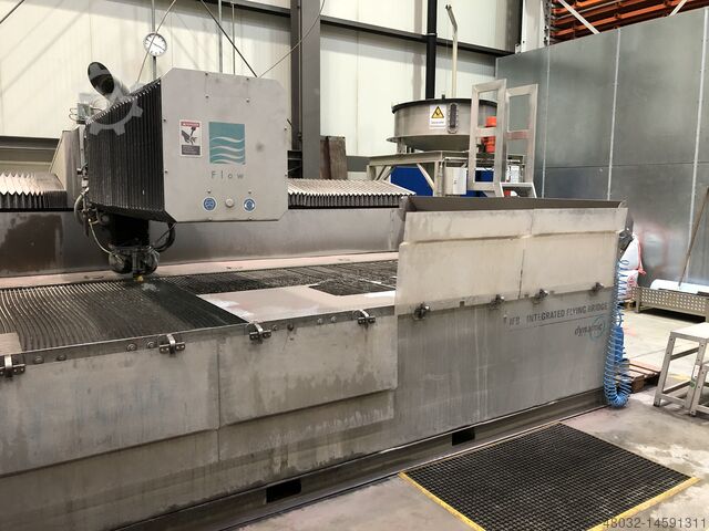 Water jet cutting system 