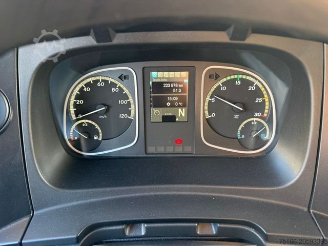 Autoutilitară frigorifică MERCEDES-BENZ ATEGO 821 L Kühlkoffer 5 m LBW 1 to.*THERMO*E6D