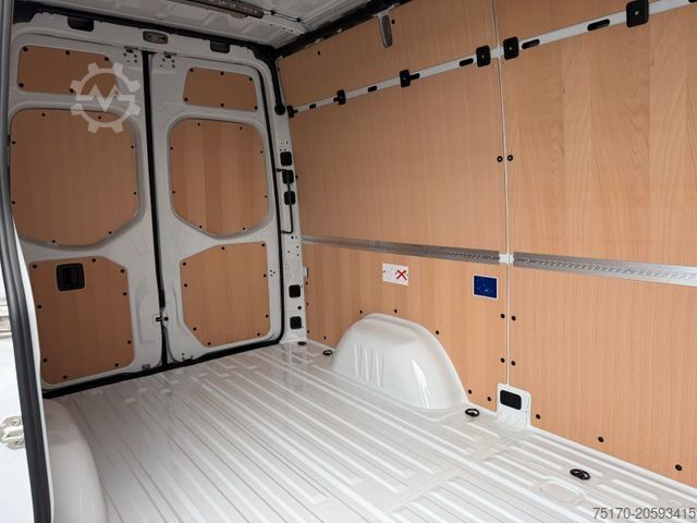 Fourgon tôlé MERCEDES-BENZ Sprinter 317 CDI 3665 9G AHK3,5to Klima Schwing
