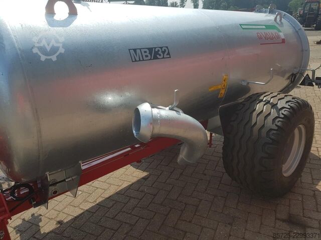   MB 32 Water tank