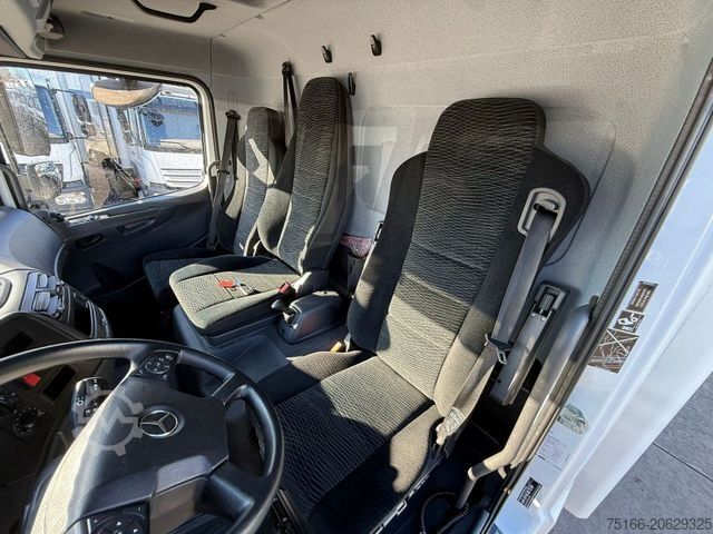 Fourgon tôlé MERCEDES-BENZ ATEGO 818 L Koffer 6,1m LBW 1 to.*AHK Euro 6E
