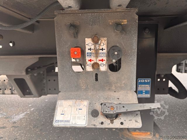 Отворена ремарке със строшен брезент WECON APZ 218