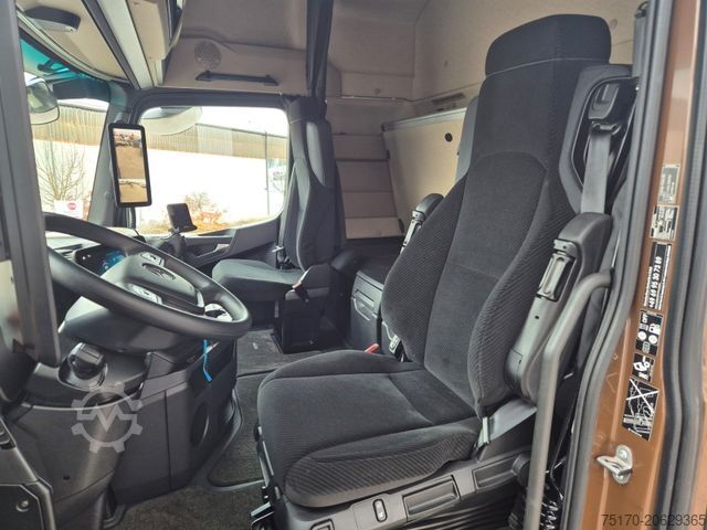 Standard SZM MERCEDES-BENZ Actros 1848 LS Öl-Retarder Standklima BigSpace