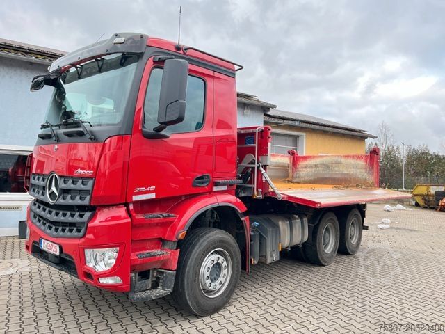 Autocamion basculant tridirecțional MERCEDES-BENZ Arocs 2648 6x4 Dautel Bordmatik Retarder