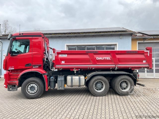 Autocamion basculant tridirecțional MERCEDES-BENZ Arocs 2648 6x4 Dautel Bordmatik Retarder
