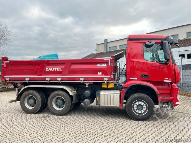 Autocamion basculant tridirecțional MERCEDES-BENZ Arocs 2648 6x4 Dautel Bordmatik Retarder
