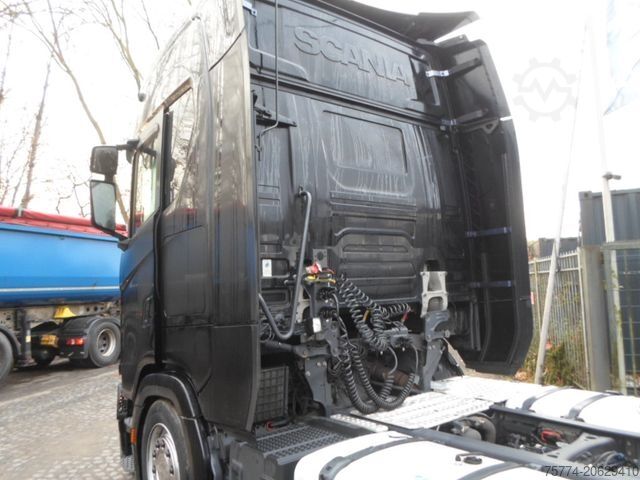 Volume tractor unit SCANIA S 500/ LOW DECK !! HIGH LINE