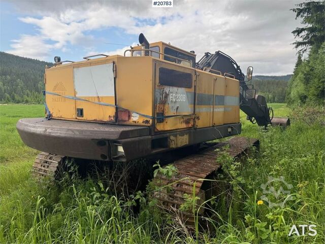 Raupenbagger Volvo EC230B crawler excavator w/ digging bucket
