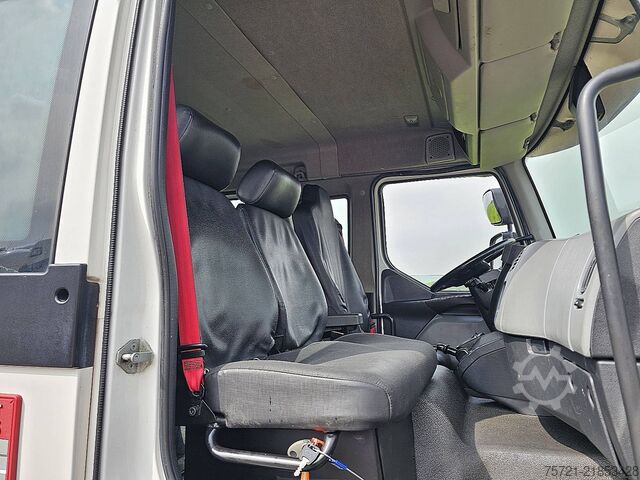 Transportasi berpendingin/beku RENAULT D 270