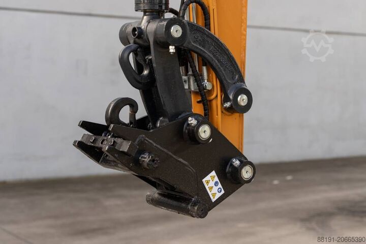 मिनी खुदाई CASE CX 35 D