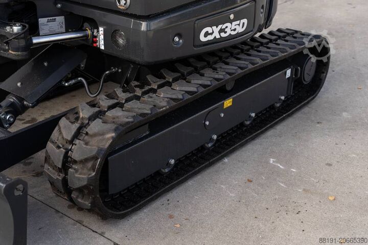 मिनी खुदाई CASE CX 35 D