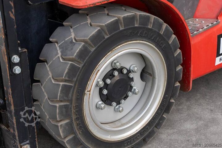 Chariot élévateur à fourche Manitou MI 30 D