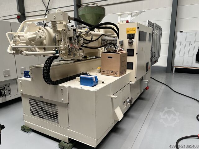 Formsprutningsmaskin KraussMaffei KM 300 - 1900 C1