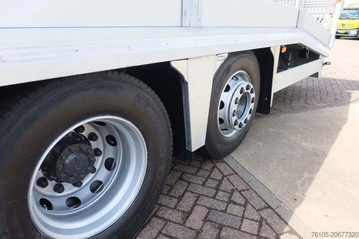 Pengangkut mobil DAF XF 106.480 106 XF 480