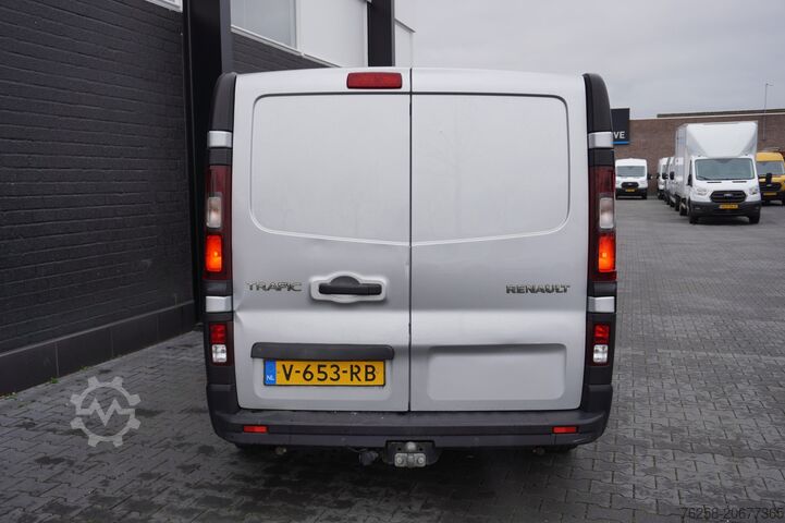 Skåpbil Renault Trafic 1.6 dCi 125PK EURO 6 - Airco - Navi - C...