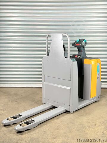 Pemetik pesanan horizontal Jungheinrich ECE 220 - Service Neu - nur 2432 Std. - Garantie
