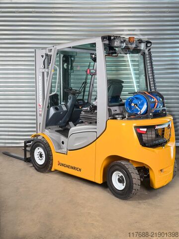 LPG front loader Jungheinrich TFG 425s - Service Neu - VW Motor - STVO
