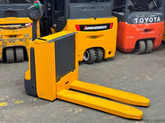 Водитель тележки для перевозки поддонов Jungheinrich EJE C20 - Service Neu - nur 2638 Std.-Batterie 85%
