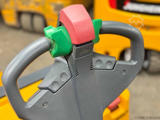 Водитель тележки для перевозки поддонов Jungheinrich EJE C20 - Service Neu - nur 2638 Std.-Batterie 85%
