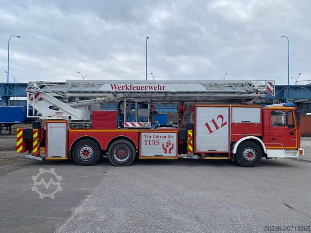 Telescopic mast lift Bronto Skylift 32 meters MAN Feuerwehrfahrzeug