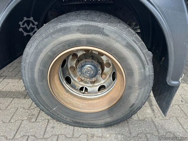 čemodāns Iveco EuroCargo 120 EL18 Closed Box Saxas / Lift / Eu...