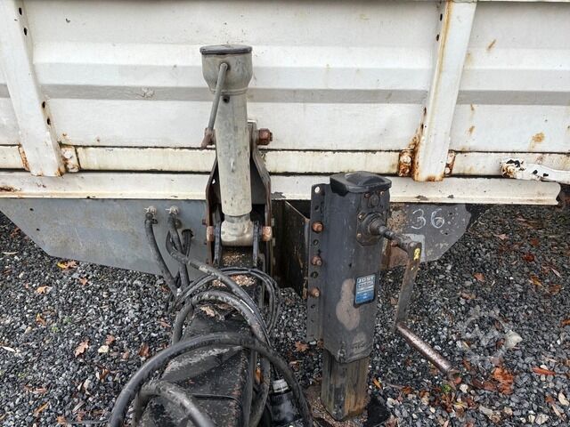 Trīspusējā pašizgāzēja piekabe obermaier ECO-TIP 100 Tandem 3-S-Kipper