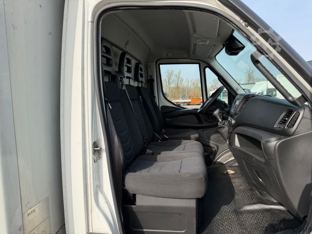 Furgão fechado IVECO Daily 72C180 Hi-Matic Koffer mit LBW E6 Klima
