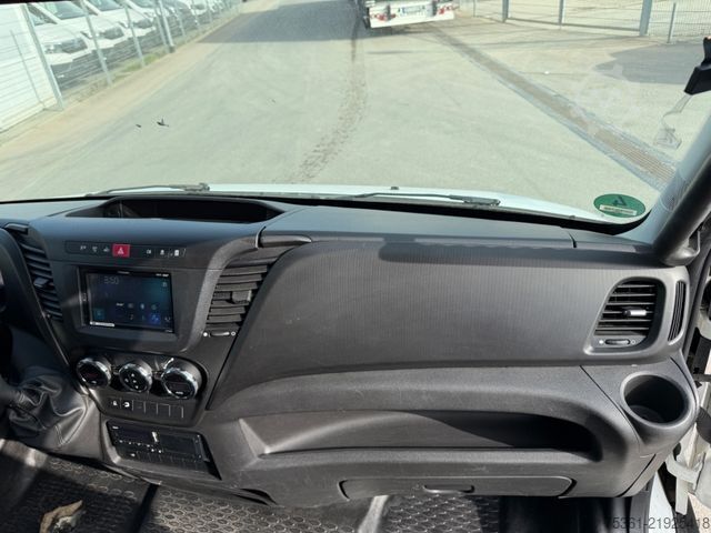 Furgão fechado IVECO Daily 72C180 Hi-Matic Koffer mit LBW E6 Klima