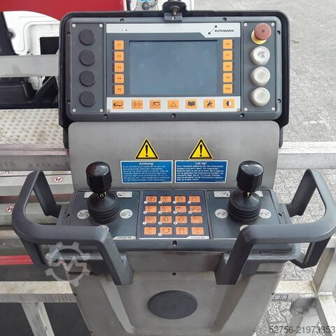 Piattaforma aerea montata su camion Ruthmann T 720.1