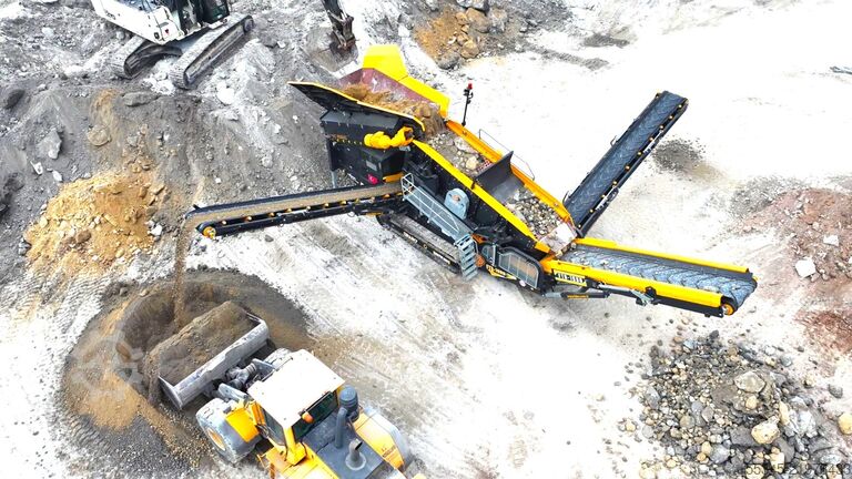 Siebmaschine FABO Tracked Screening Plant Mobile Screening Plant FTB-1550