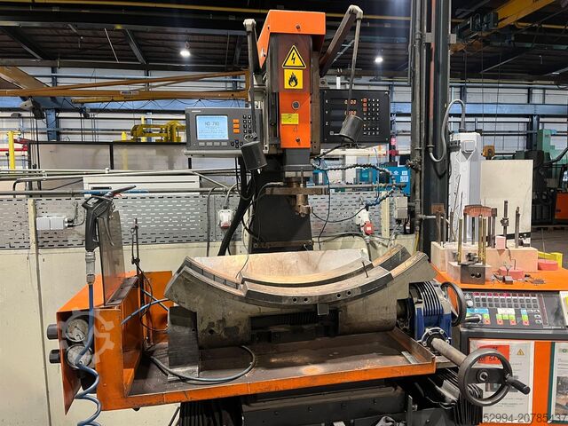 Syväupotus kipinäkoneistuskone (EDM) Charmilles Form 20