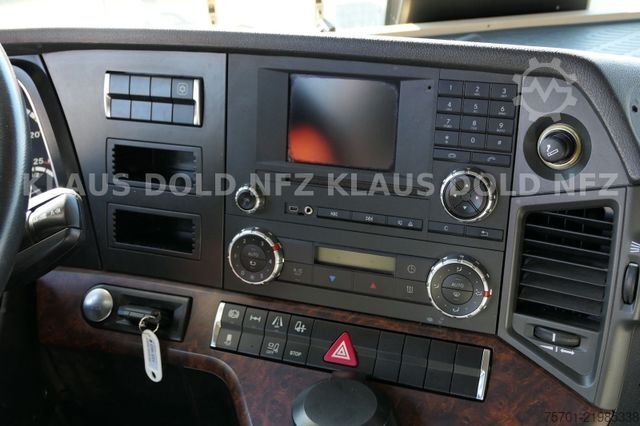 หัวลากมาตรฐาน MERCEDES-BENZ Actros 1845 Blatt/Luft XL-Tank Kühlbox Euro 6