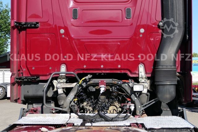 หัวลากมาตรฐาน MERCEDES-BENZ Actros 1845 Blatt/Luft XL-Tank Kühlbox Euro 6