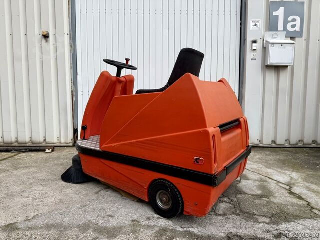 রাইড-অন সুইপিং এবং সাকশন মেশিন Stolzenberg Twin Top TT 1100 / E Aufsitzkehrmaschine
